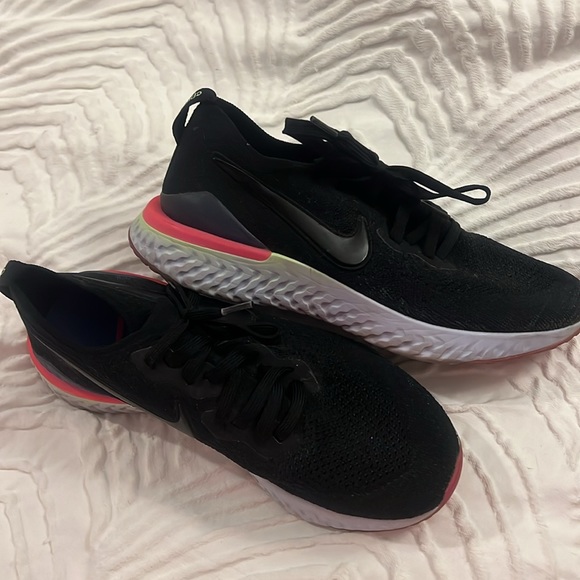 Black Nike Epic React size 10 women. - Picture 5 of 6
